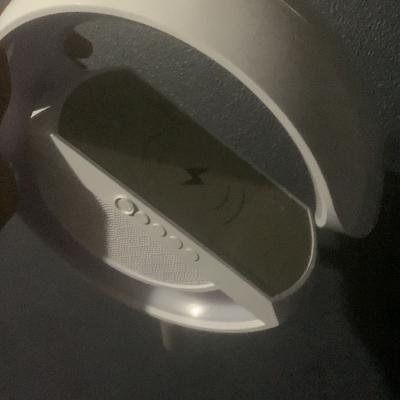 Wireless Speaker, Charging Pad & Led Light - Picture 2 of 4
